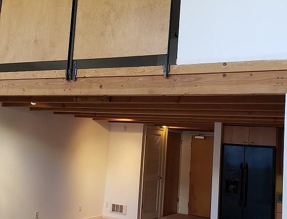 2nd image of 825 Minnesota St APT 2