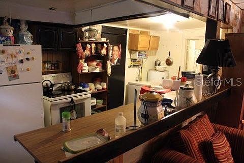 2nd image of 507 E Sparkman Ave