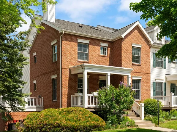 6002 Dell Dr, Madison, WI 53718