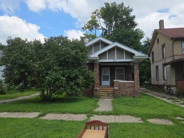 517 N Cedar St, Galesburg, IL 61401