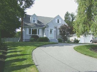 16 Dean St, Cranston, RI 02920