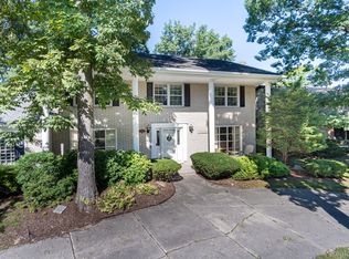 5928 Cherry Crest Dr, West Bloomfield, MI