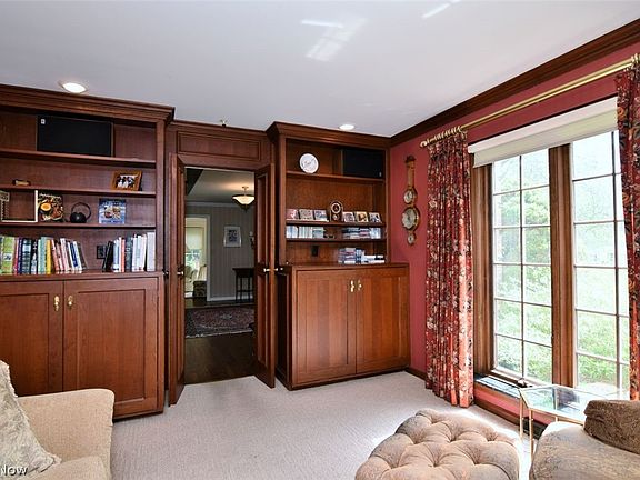 5th image of 32750 Meadowlark Way