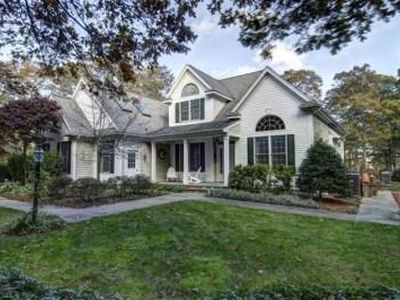 55 Old Dock Ln, Mashpee, MA, 02649