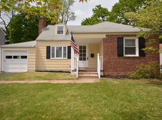 546 Greenbrook Rd, North Plainfield, NJ 07063