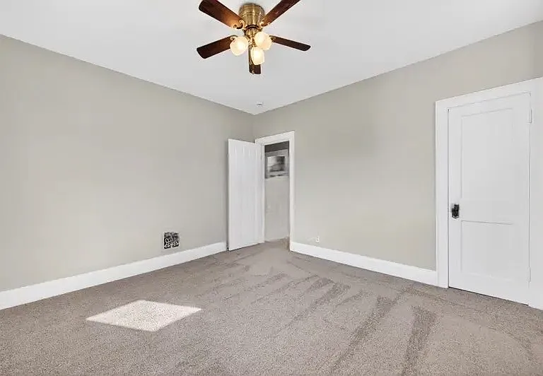 34 Lee Ave #2 — Photo 3