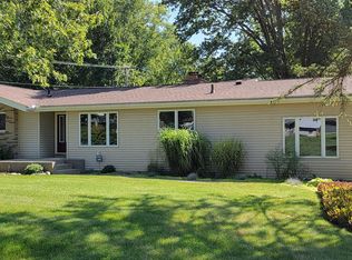 3487 Hilton Estates Dr, Brighton, MI