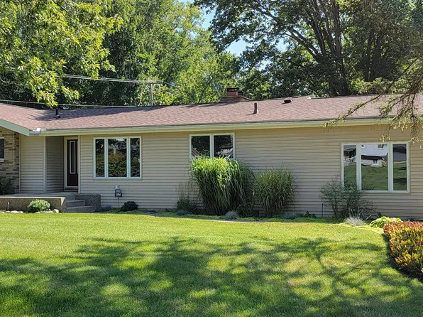 3487 Hilton Estates Dr, Brighton, MI 48114