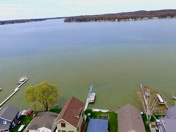 4th image of 2885 Round Lake Hwy