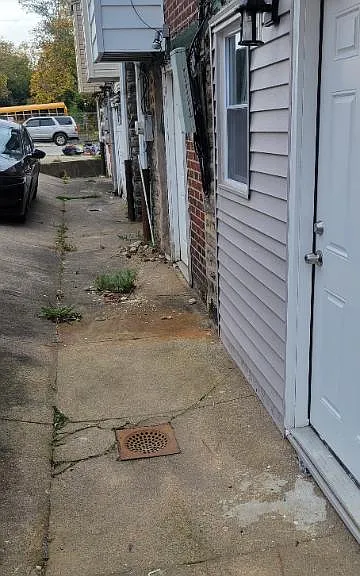 207 W Laveer St #B — Photo 2
