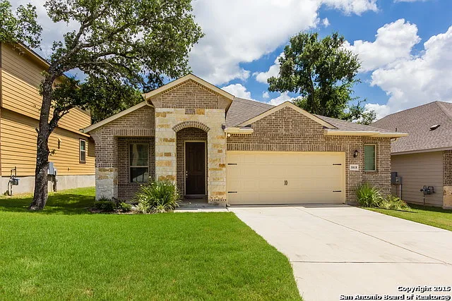 4 bed, 3.0 bath, 2184 sqft, $2,400 — Photo 1