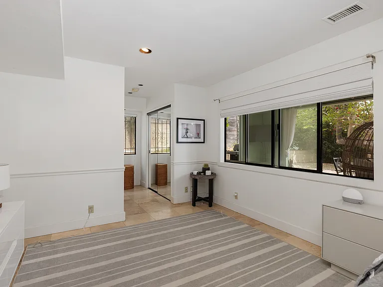 402 Glencrest Dr — Photo 15