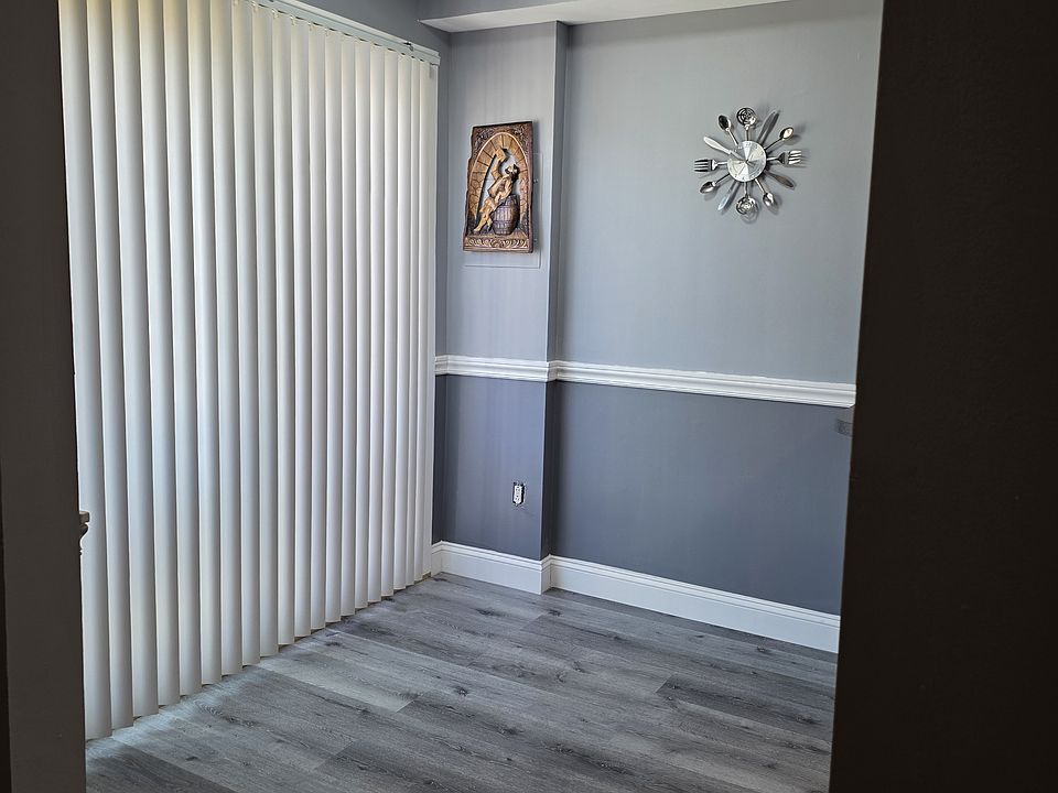 1st image of 515 Germantown Ct #515