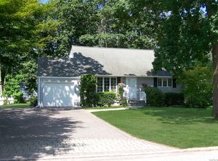 346 McConnell Ave, Bayport, NY 11705