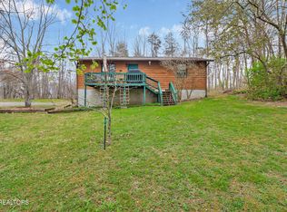 70 Linger Lake Dr, Crossville, TN 38571