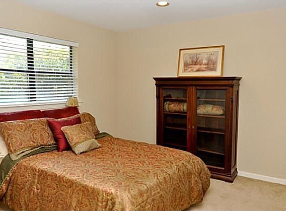 4th image of 16343 Shadybank Dr