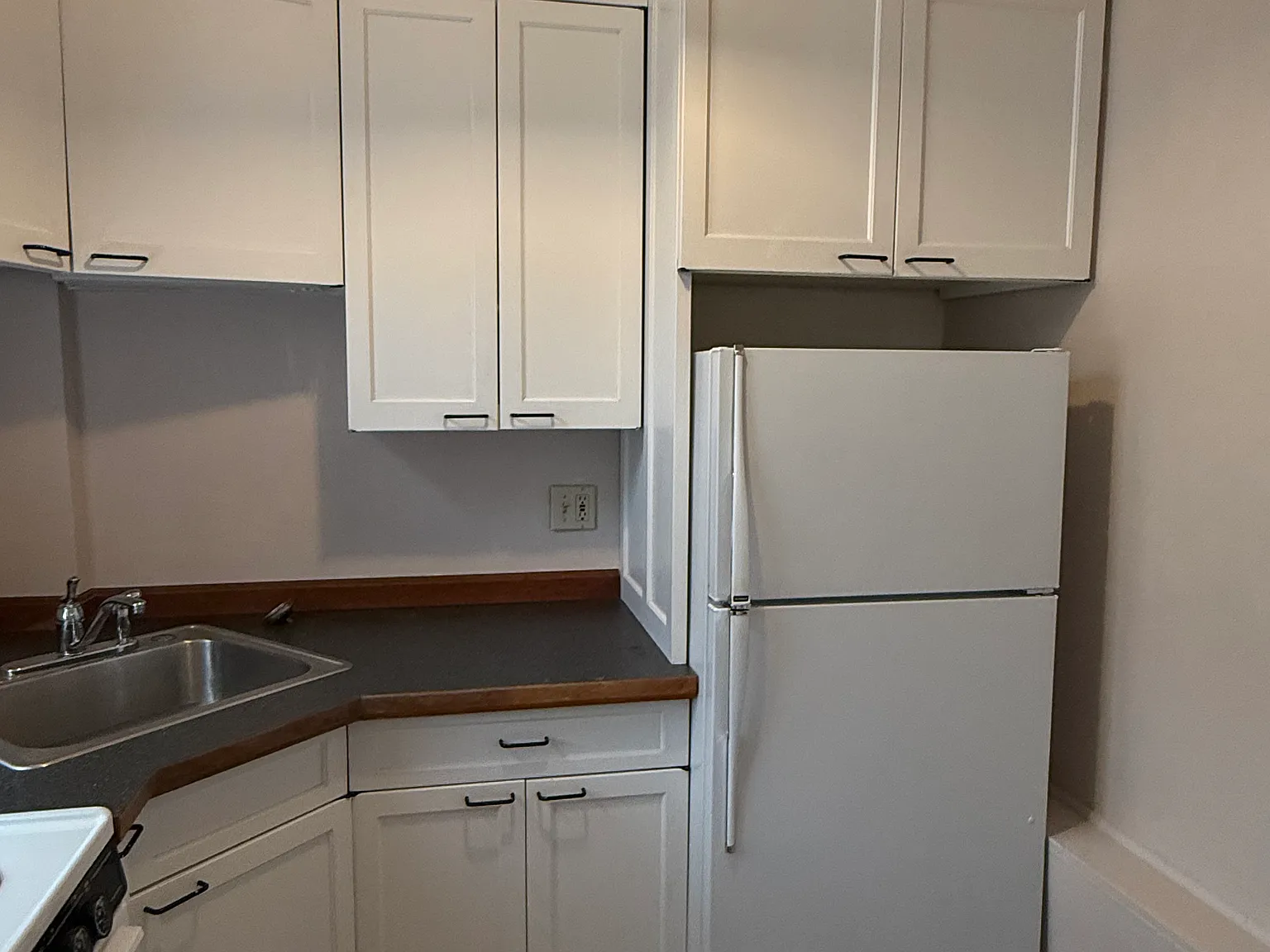 Studio, 345 sqft, $1,290 — Photo 4