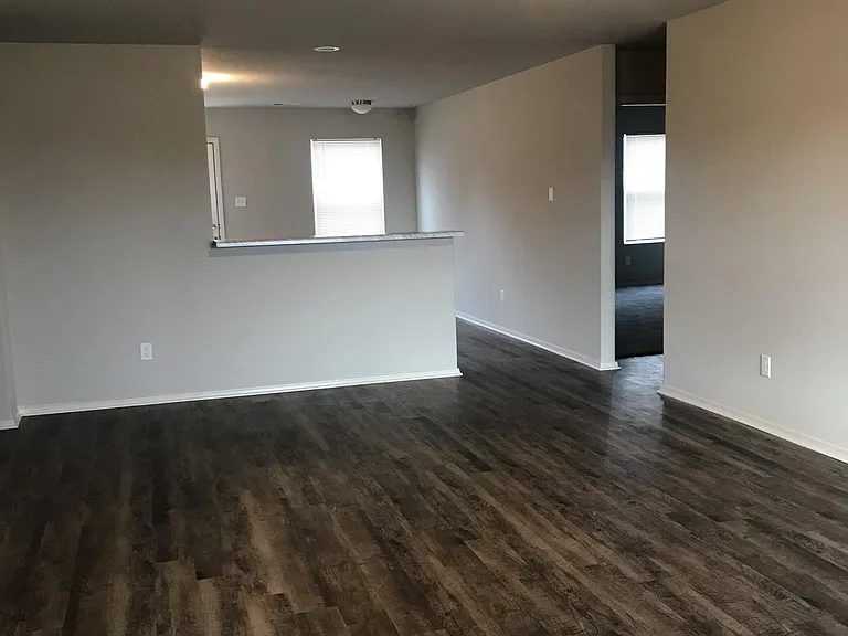 340 Willow Pointe Ct — Photo 2