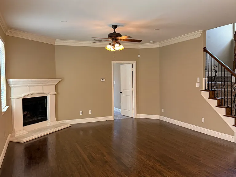 Spacious living room