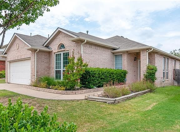 2nd image of 2705 Bull Shoals Dr