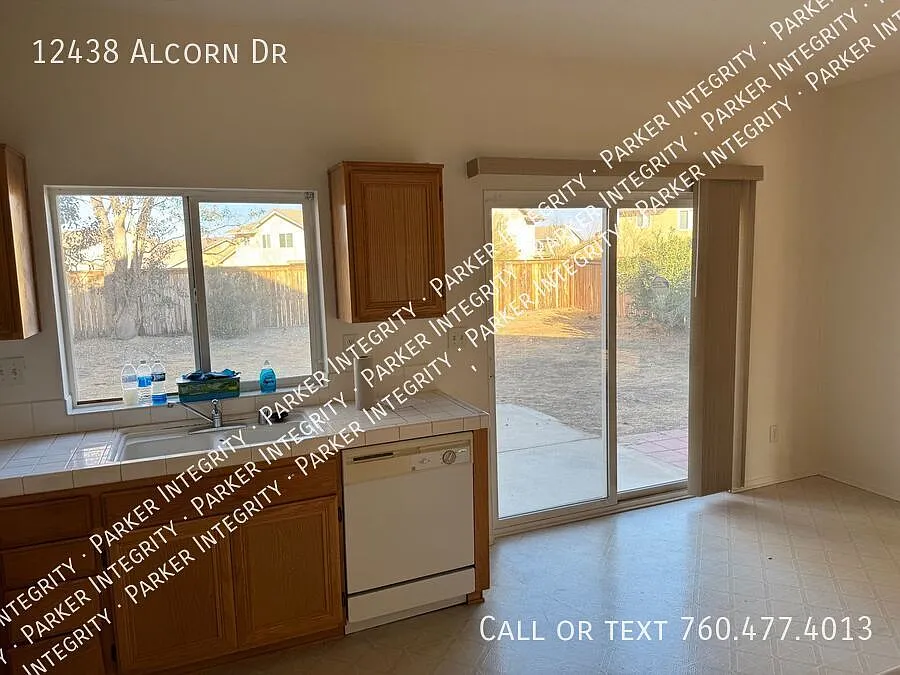 4 bed, 1659 sqft, $2,395 — Photo 3