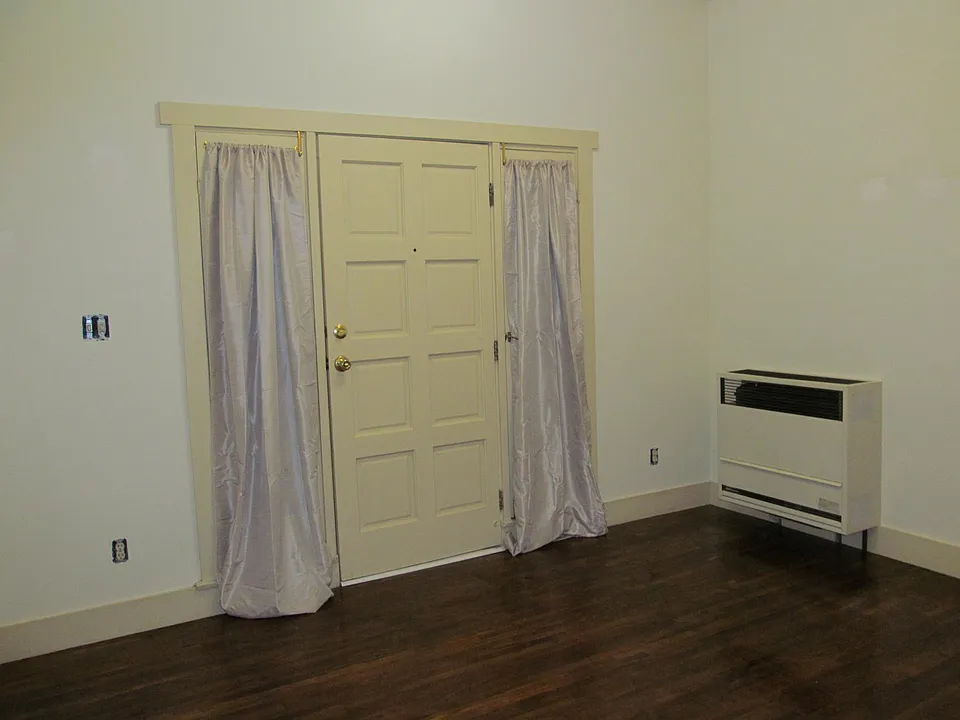 229 N Fern Ave