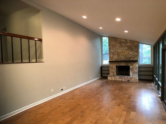 2nd image of 7627 Gayle Ave