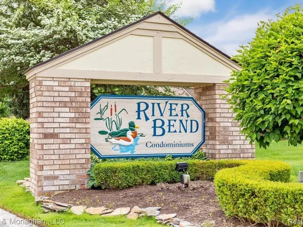 43389 Riverbend Blvd, Clinton Township, MI 48038