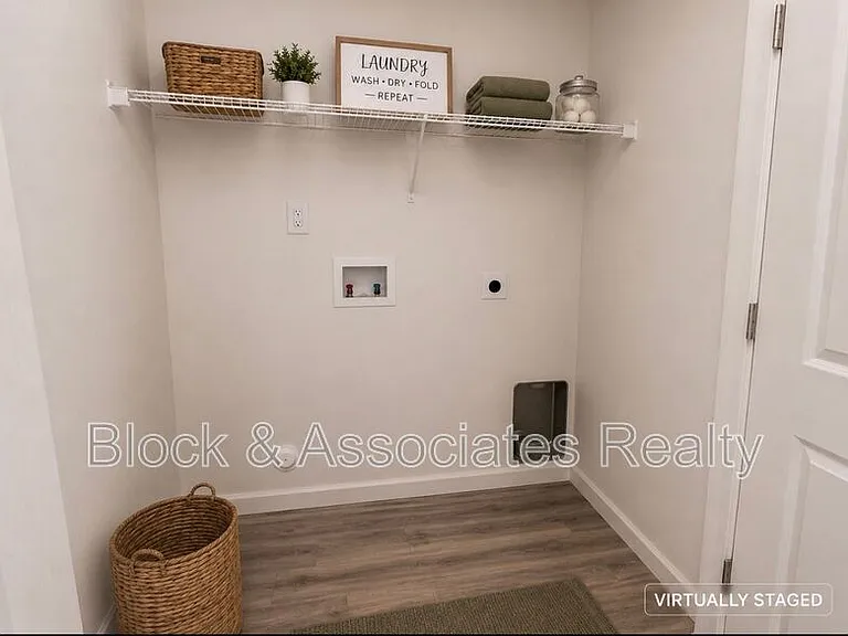 3723 Shepway Loop — Photo 11