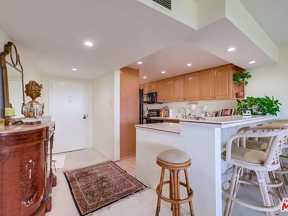 5th image of 4337 Marina City Dr Unit 241