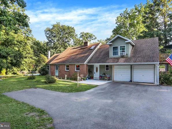 65 Sunnyside Dr, Carlisle, PA 17015