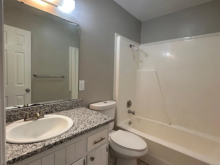 3017 W Roxbury St — Photo 28