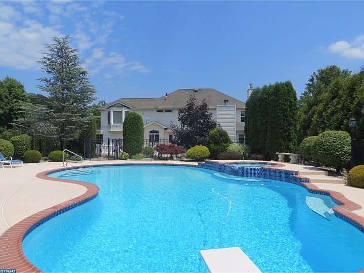2nd image of 21 Ashley Ct