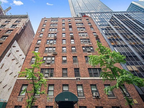 5th image of 155 E 49th St #10C