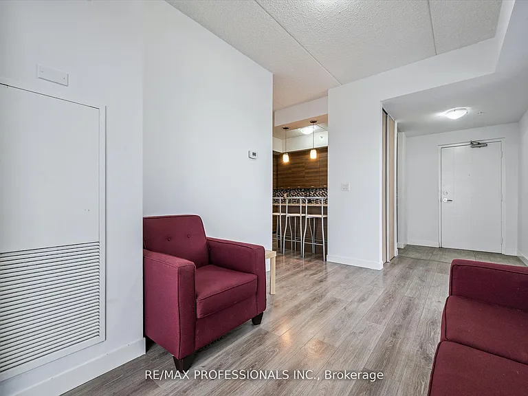 318 Spruce St #2103 — Photo 9