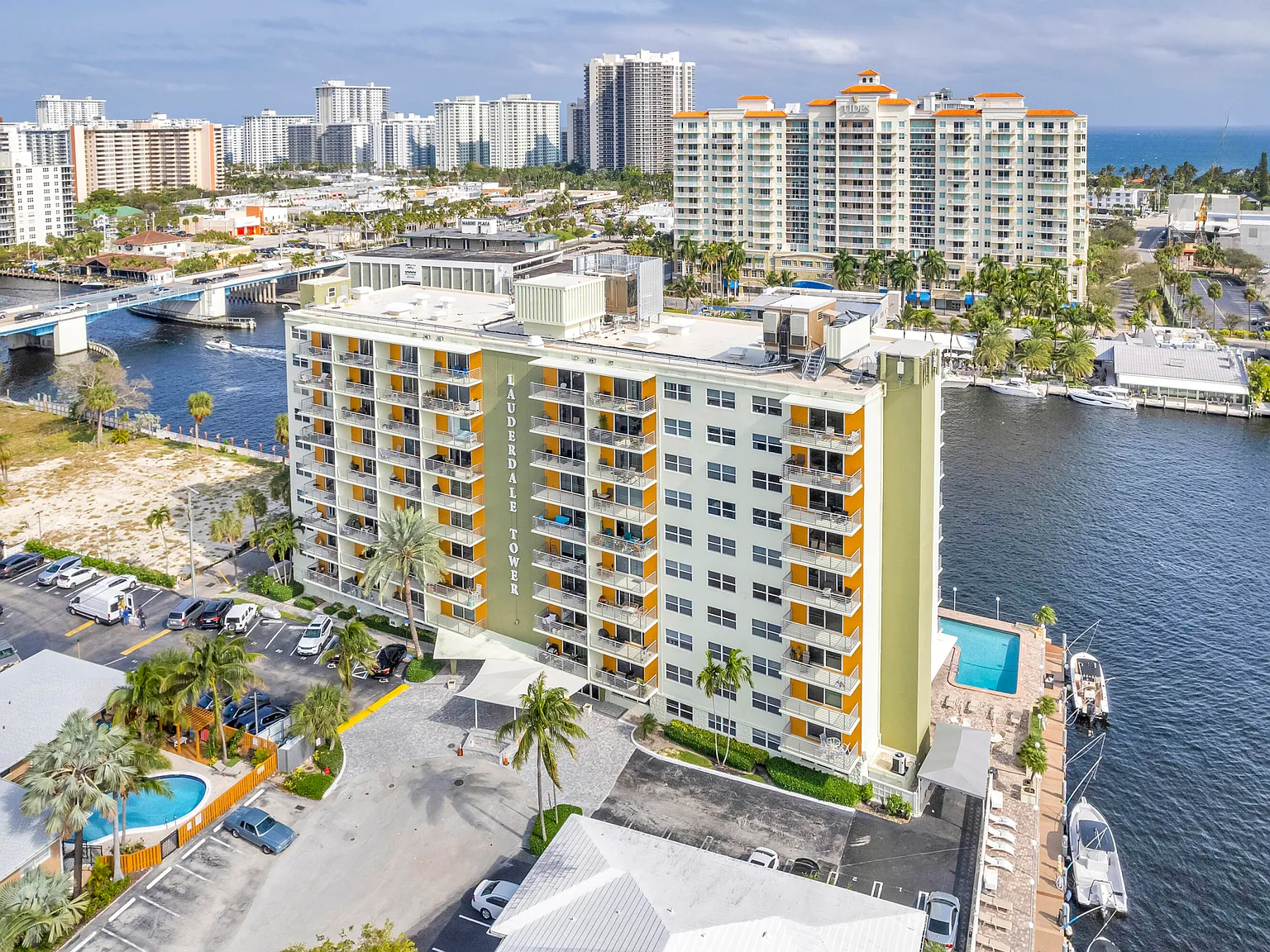 Lauderdale Tower Condo — Photo 3