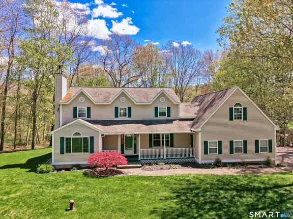 81 Amanda Lane, Naugatuck, CT 06770