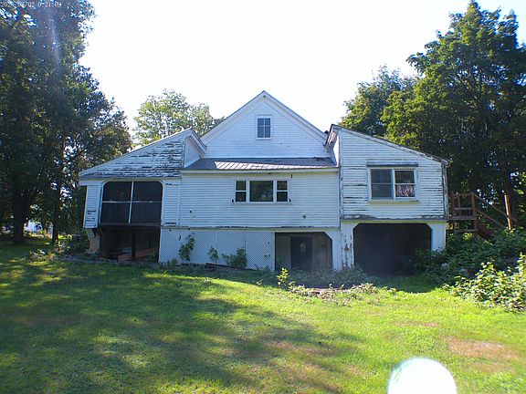 5th image of 74 Pleasant Street