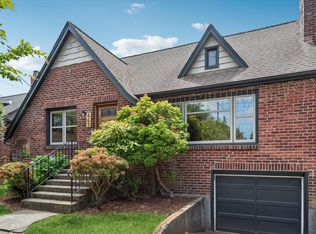 863 NW 70th St, Seattle, WA 98117