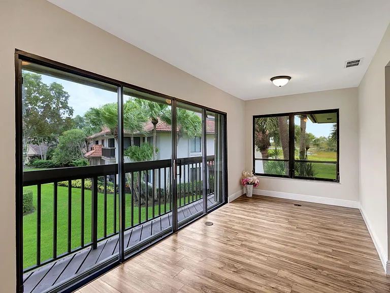 1109 Duncan Cir #201 — Photo 7