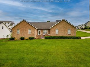 1537 Thistlewood Cir, Hurricane, WV 25526