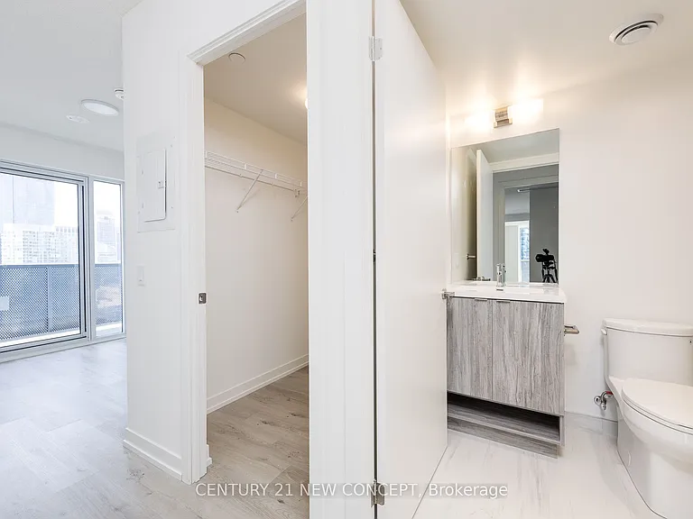 138 Downes St S #3011 — Photo 17