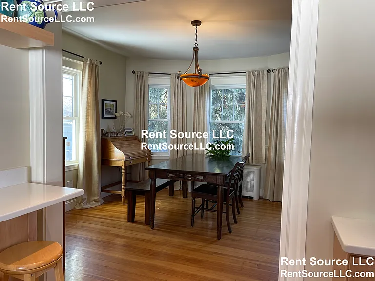19 Tyler Ave — Photo 6