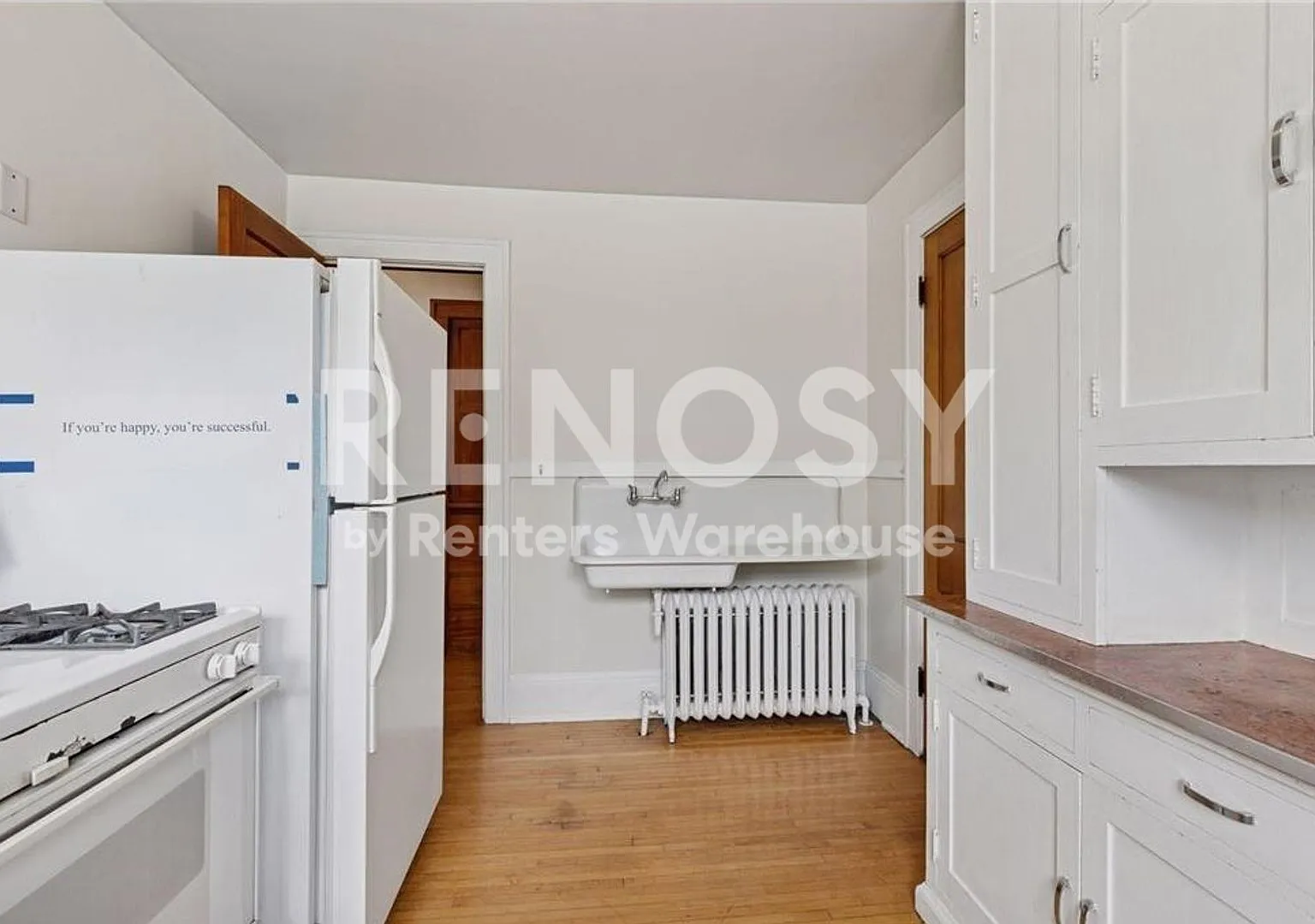 Spacious 2 Bedroom 1 Bath Upper Level Duplex in St. Paul — Photo 4