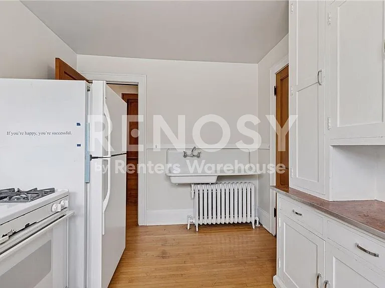 1601 Charles Ave — Photo 4