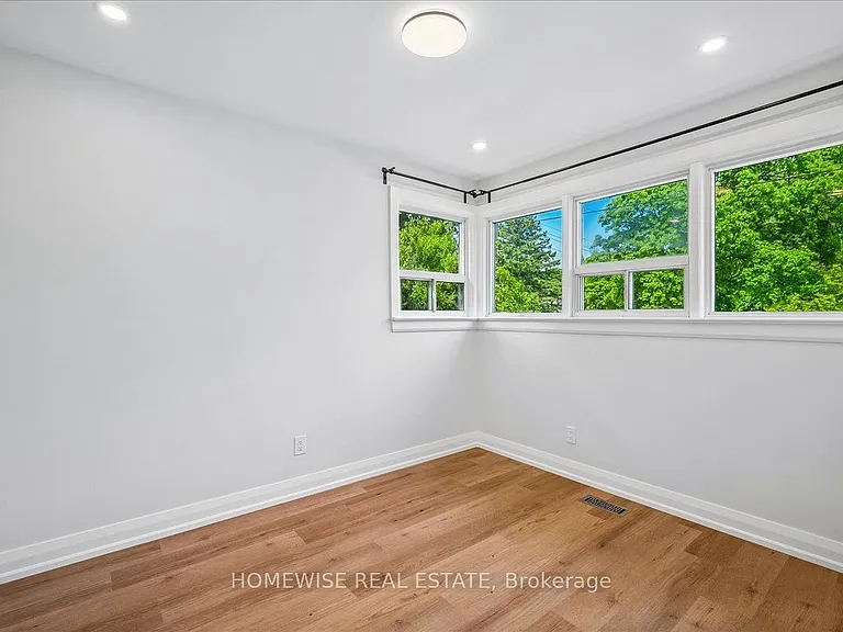 2182 Courtland Dr — Photo 13