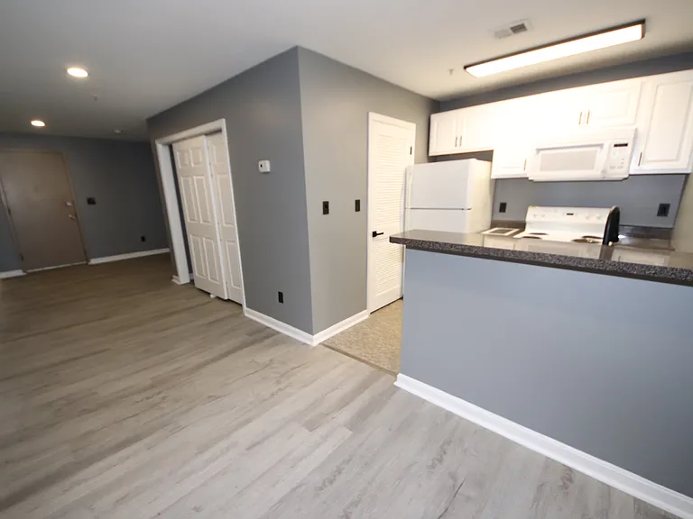 514 Saint Paul Pl #C — Photo 6