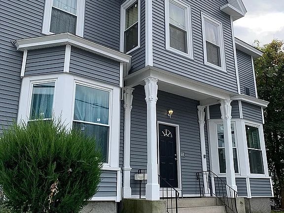 2nd image of 10 Kinsley St #4B