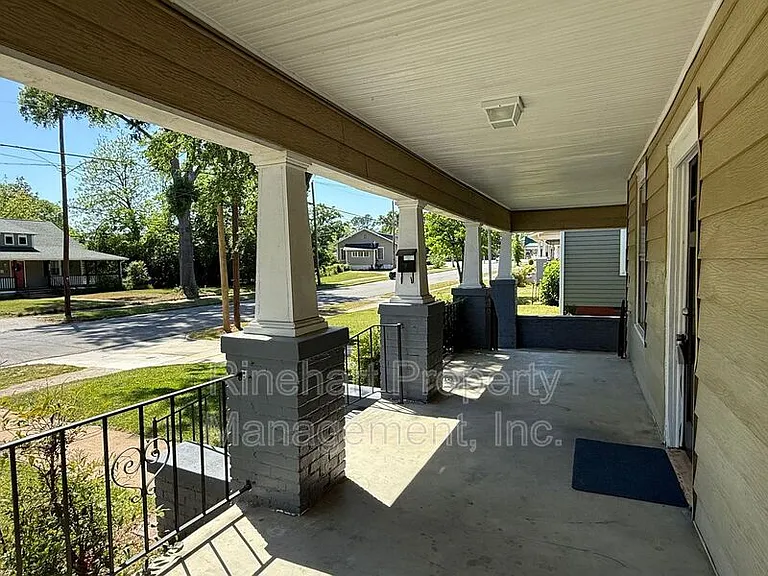 325 Walnut St — Photo 3