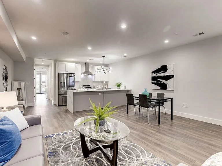 1331 Taylor St NW #1 — Photo 1